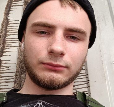 Данил, 23 лет, Тюмень,  Россия 🇷🇺