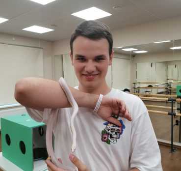 Артём, 21 лет, Сосновая Поляна,  Россия 🇷🇺