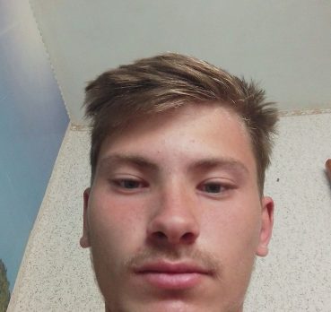 Илья, 20 лет, Жигулевск,  Россия 🇷🇺