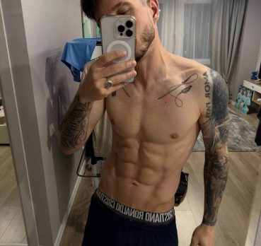 Александр, 21 лет, Санкт-Петербург,  Россия 🇷🇺