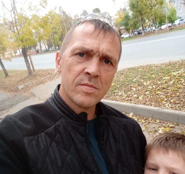 Виктор, 50 лет, Артем,  Россия 🇷🇺