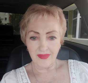 Елена, 65 лет, Геленджик,  Россия 🇷🇺