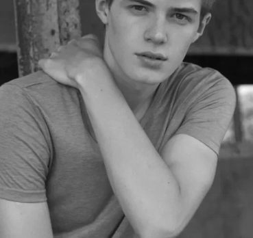 Данил, 25 лет, Белгород,  Россия 🇷🇺