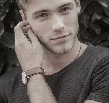 Artem, 19 лет, Ясенево,  Россия 🇷🇺