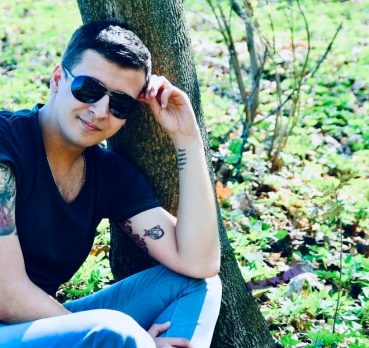 Олег, 35 лет, Саратов,  Россия 🇷🇺