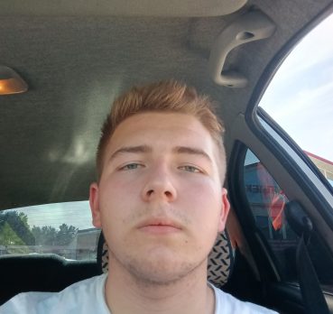 Кирилл, 19 лет, Екатеринбург,  Россия 🇷🇺