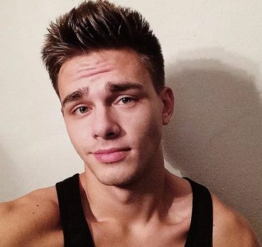 антон, 20 лет, Кронштадт,  Россия 🇷🇺