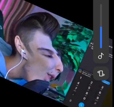 Илья, 21 лет, Малин,  Украина 🇺🇦