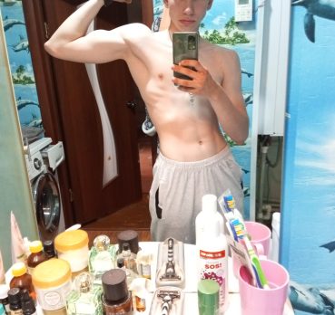 Денис, 21 лет, Вольск,  Россия 🇷🇺