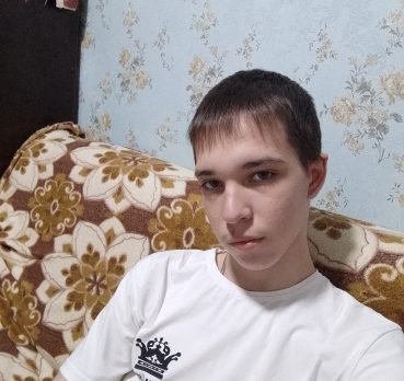 Илья, 20 лет, Таганрог,  Россия 🇷🇺