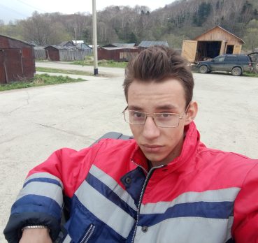 Даниил, 19 лет, Южно-Сахалинск,  Россия 🇷🇺
