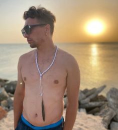 Yon, 37 лет, Бисексуал(ка), Мужчина, Барлад, Румыния