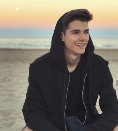 Арсений, 21 лет, Гетеро, Мужчина, Екатеринбург,  Россия 🇷🇺