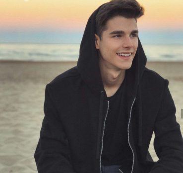 Арсений, 21 лет, Екатеринбург,  Россия 🇷🇺