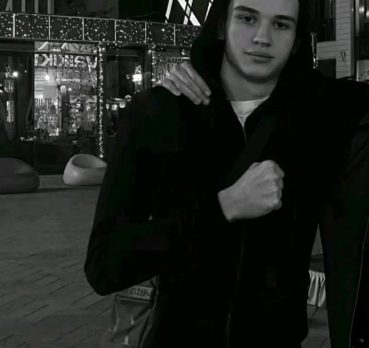 Александр, 25 лет, Луганск,  Украина 🇺🇦