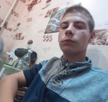 Иван, 20 лет, Ванино,  Россия 🇷🇺