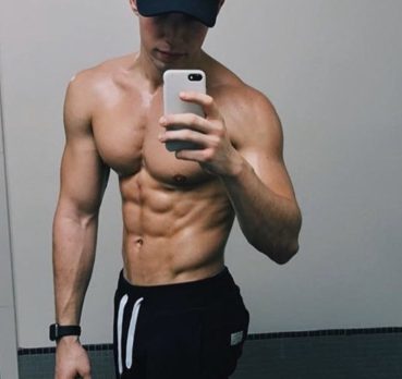 Артём, 21 лет, Москва,  Россия 🇷🇺