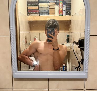 женя, 23 лет, Малиновка,  Беларусь 🇧🇾