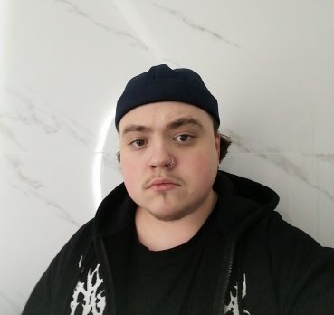 Артём, 21 лет, Перово,  Россия 🇷🇺