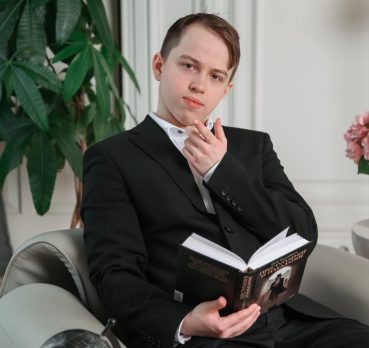 артем, 18 лет, Петроградка,  Россия 🇷🇺