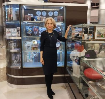 Ирина, 60 лет, Строгино, Москва,  Россия 🇷🇺