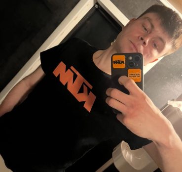 Дмитрий, 34 лет, Тюмень,  Россия 🇷🇺