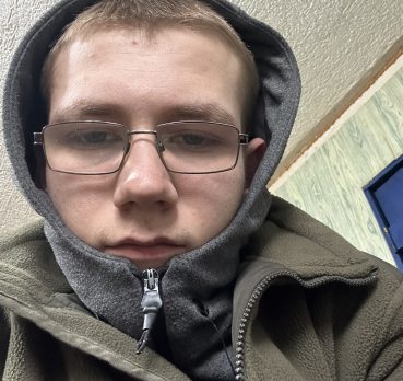 Денис, 18 лет, Астрахань, Астрахань,  Россия 🇷🇺