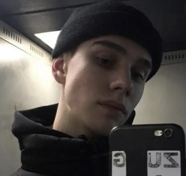 Артём, 21 лет, Ульяновск, Ульяновск,  Россия 🇷🇺