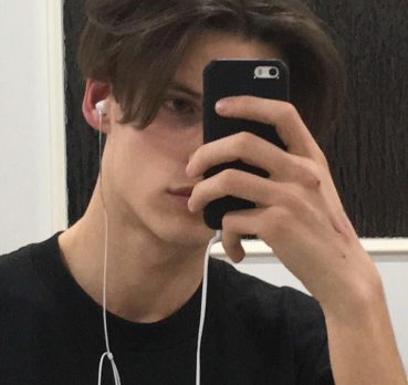 Дмитрий, 18 лет, Чита, Забайкальский край,  Россия 🇷🇺